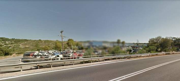 Σε αυτή την εγκαταλελειμμένη μάντρα αυτοκινήτων κρατούσαν οι απαγωγείς όμηρο τον Λεμπιδάκη (εικόνα)
